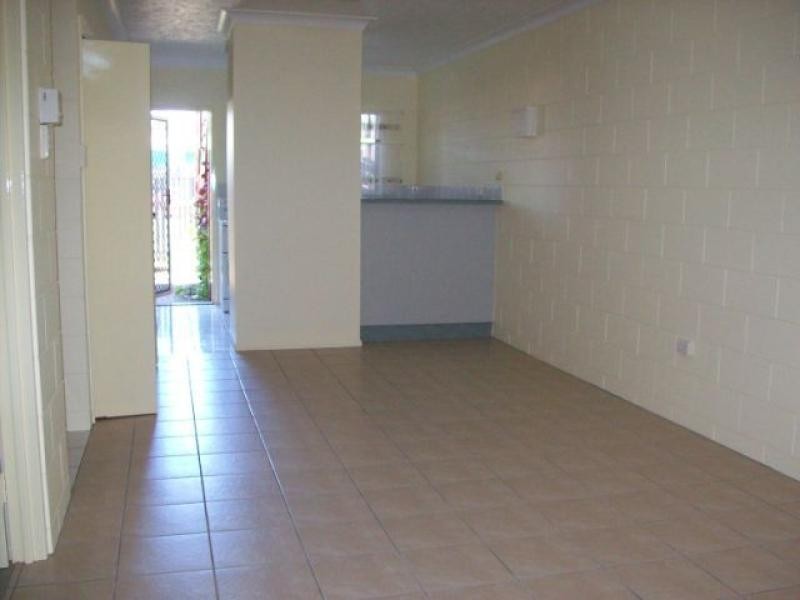 Unit 11/133 Ireland Street, Oonoonba QLD 4811