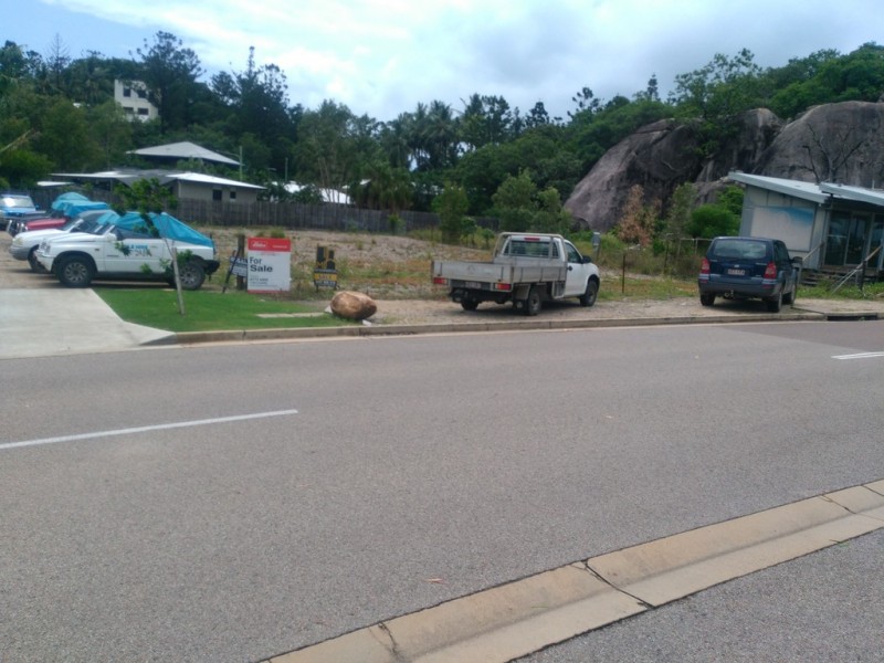 142 Sooning Street, Nelly Bay QLD 4819