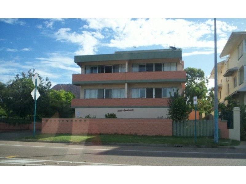 Unit 1/91 The Strand, North Ward QLD 4810
