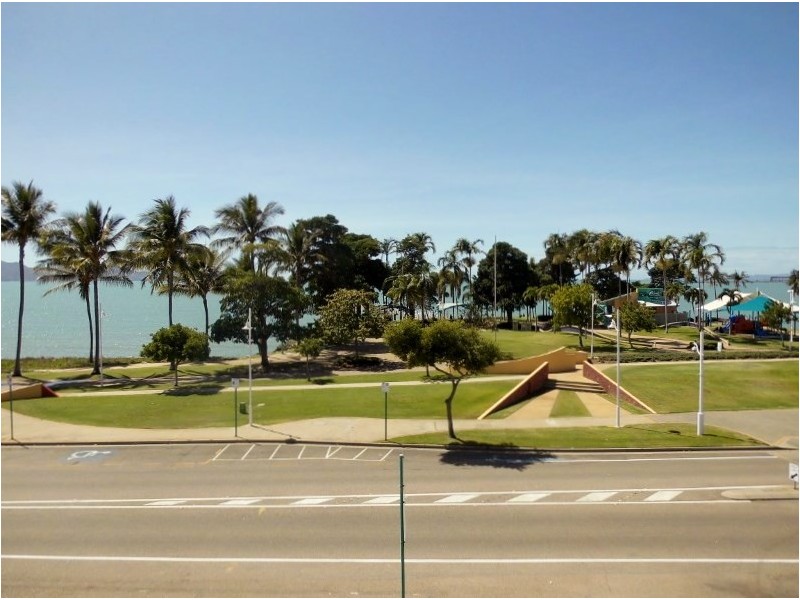 Unit 1/91 The Strand, North Ward QLD 4810