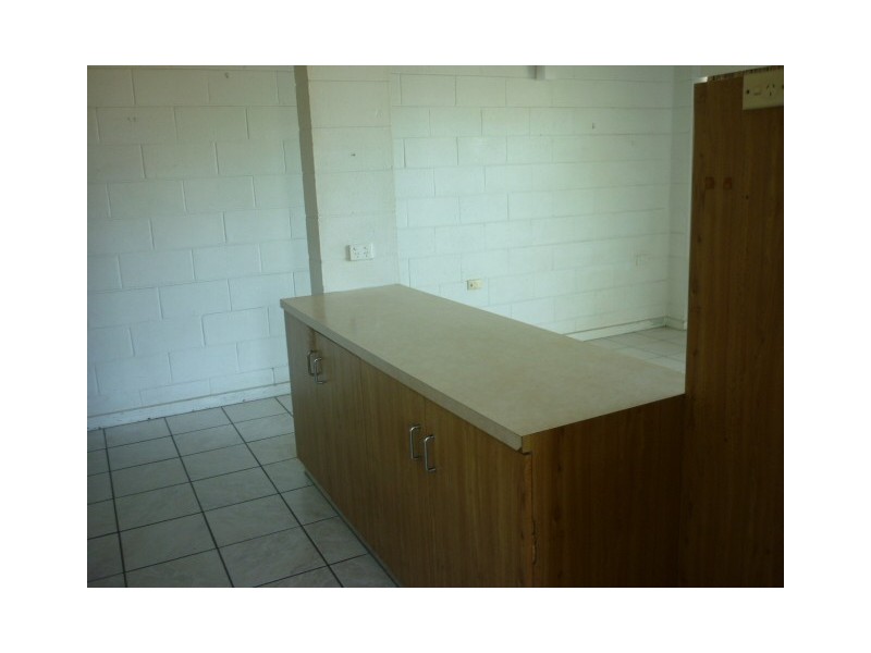 Unit 1/91 The Strand, North Ward QLD 4810