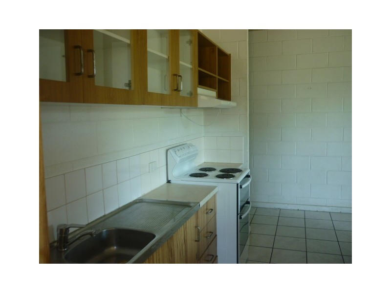 Unit 1/91 The Strand, North Ward QLD 4810