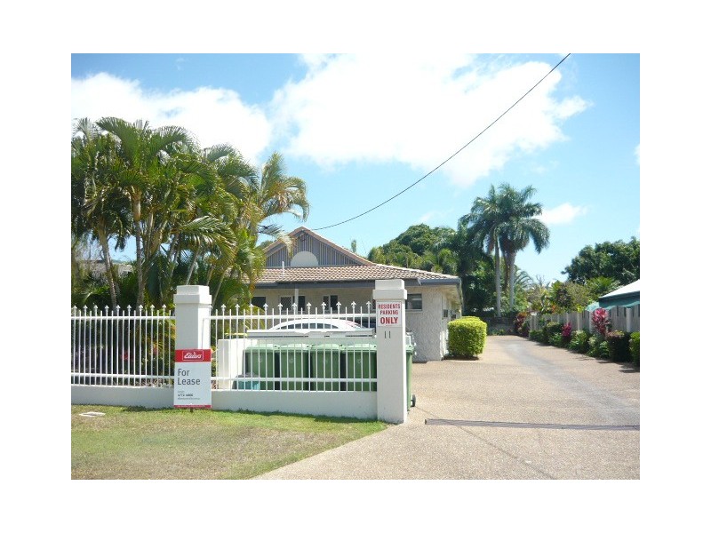 2/11 Cheyne Street, Pimlico QLD 4812