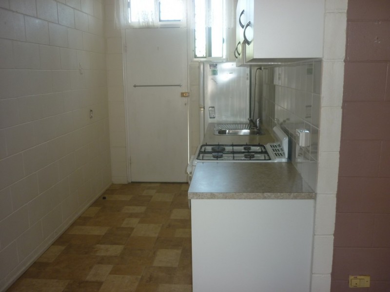 8/133 Eyre Street, North Ward QLD 4810