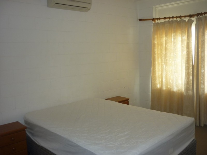 8/133 Eyre Street, North Ward QLD 4810