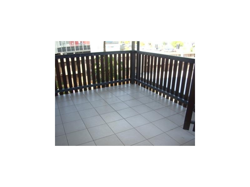 6/53-55 Kings Road, Hyde Park QLD 4812