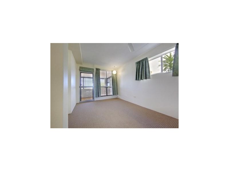 1/322 Stanley Street, North Ward QLD 4810