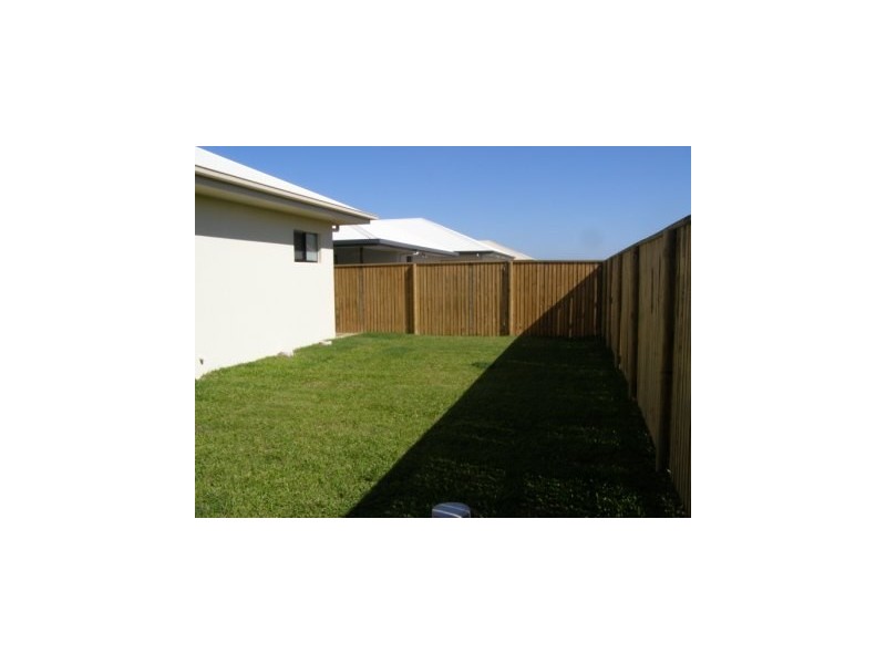 105 Lady Musgrave Circuit, Burdell QLD 4818