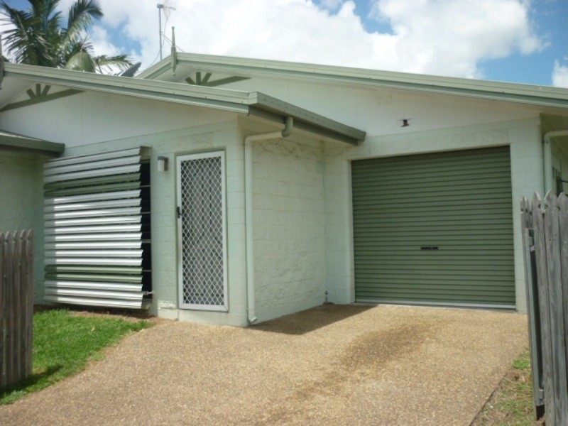 31 Flower Street, Railway Estate QLD 4810