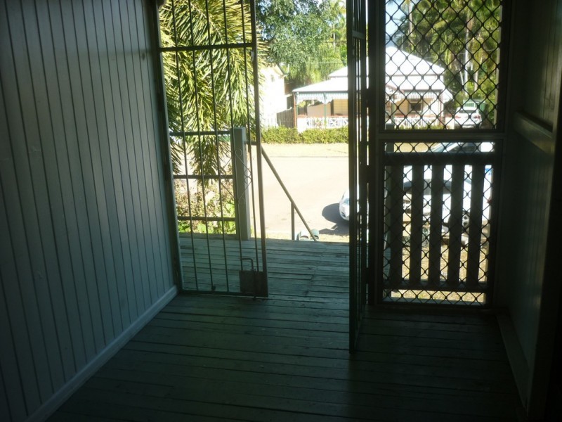 1/13 Garrick Street, West End QLD 4810