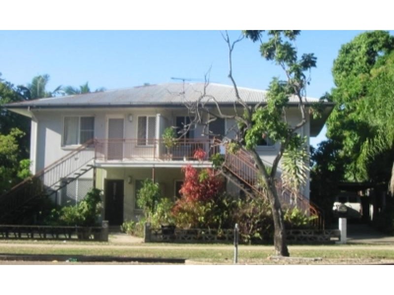 4/3 Warburton Street, North Ward QLD 4810