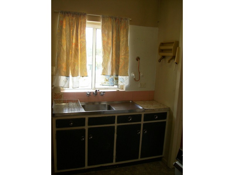 4/3 Warburton Street, North Ward QLD 4810