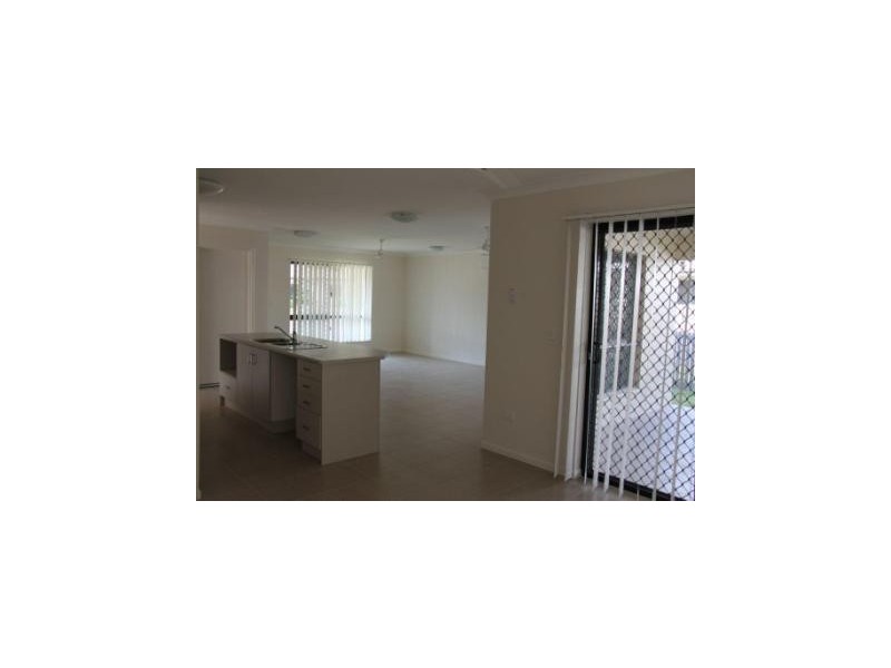 29 Currawinya Court, Bushland Beach QLD 4818