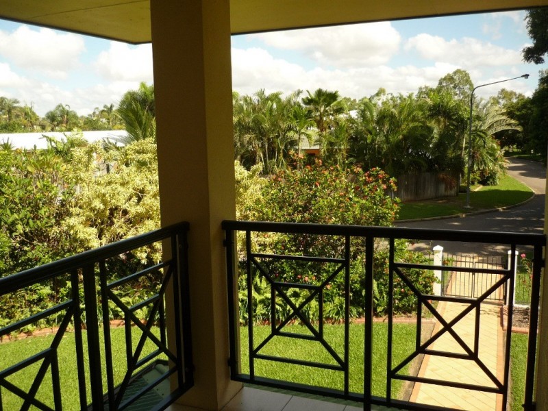 1  Cashmere Court, Annandale QLD 4814