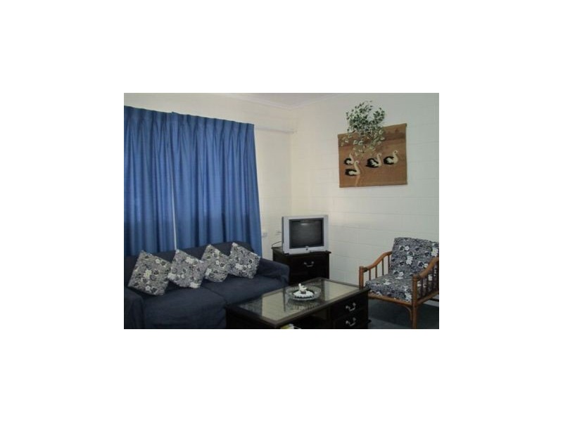 “Pelicans” 4/110 Eyre St, North Ward QLD 4810