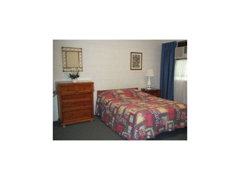 “Pelicans” 4/110 Eyre St, North Ward QLD 4810