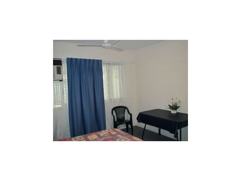 “Pelicans” 4/110 Eyre St, North Ward QLD 4810