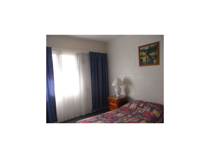 “Pelicans” 4/110 Eyre St, North Ward QLD 4810