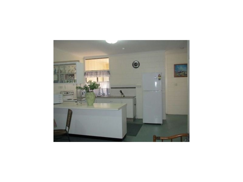 “Pelicans” 4/110 Eyre St, North Ward QLD 4810