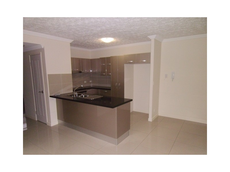 24/319 Angus Smith Drive, Douglas QLD 4814