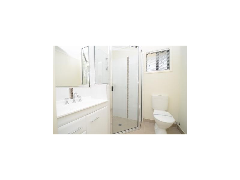 11 Rowley Place, Burdell QLD 4818