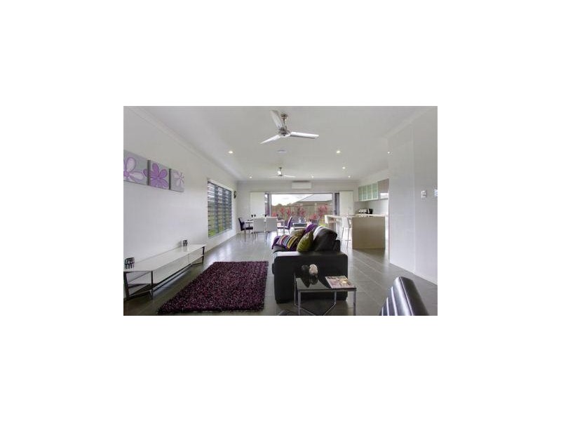 13 Balladonia Avenue ‘SANCTUM’, Mount Low QLD 4818