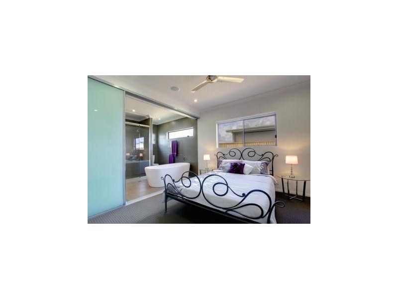 13 Balladonia Avenue ‘SANCTUM’, Mount Low QLD 4818