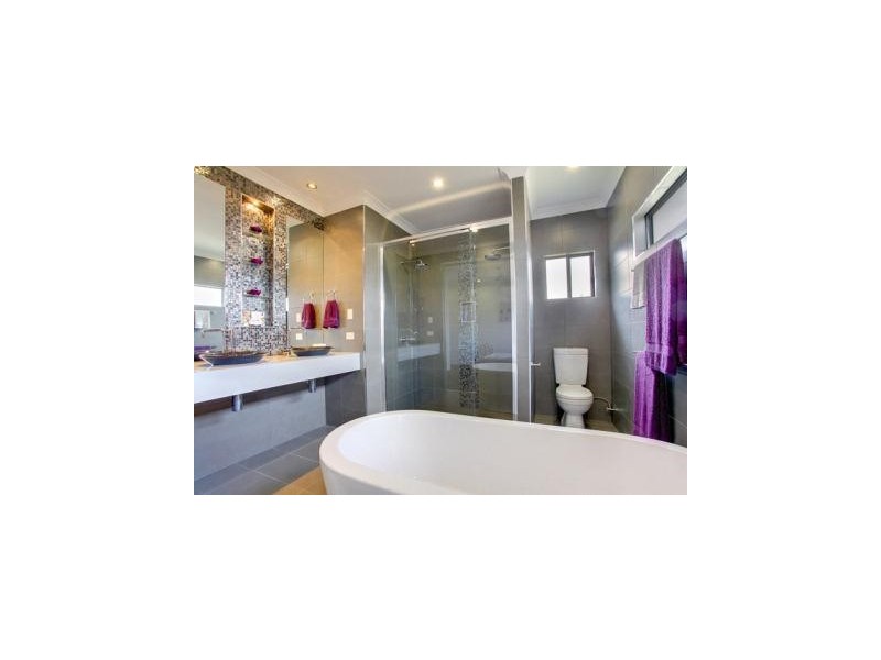 13 Balladonia Avenue ‘SANCTUM’, Mount Low QLD 4818