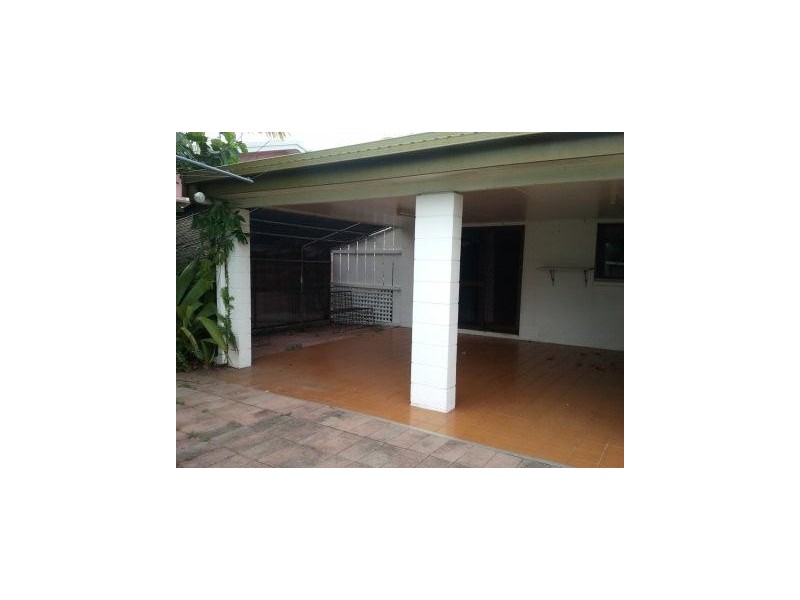 17 Chantilly Court, Rasmussen QLD 4815