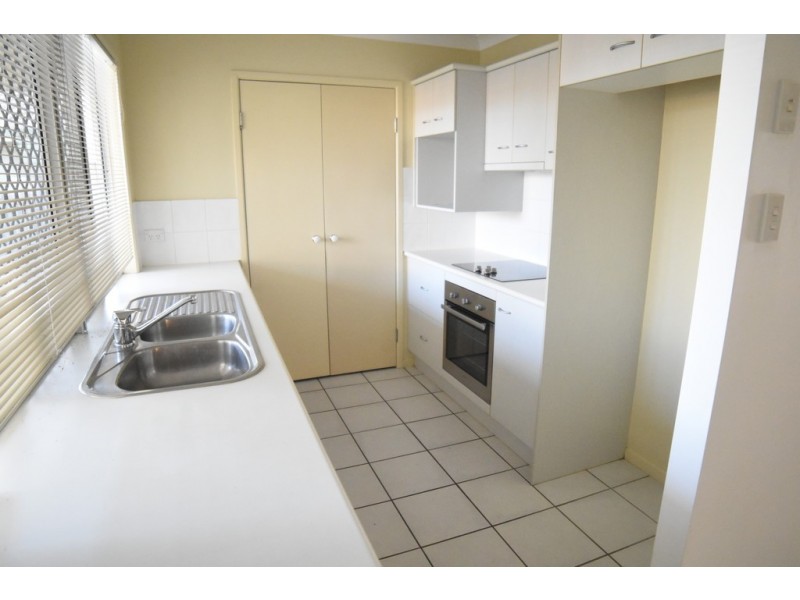 27 Elphinstone Drive, Kirwan QLD 4817