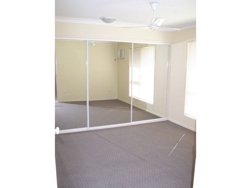 27 Elphinstone Drive, Kirwan QLD 4817