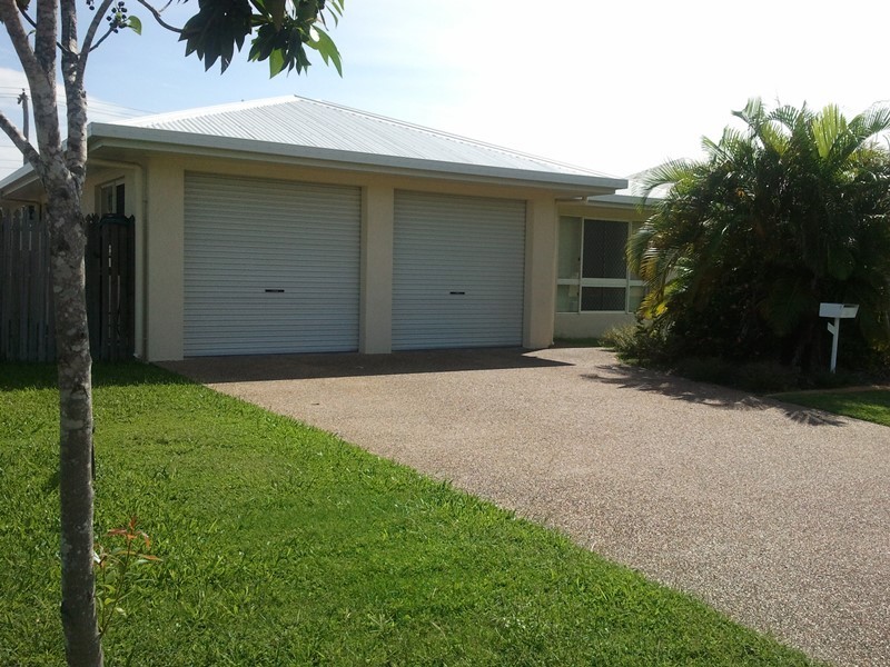 34 Hilton Way, Mount Louisa QLD 4814