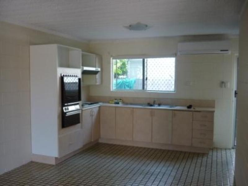 2/5 Windsor Street, Hermit Park QLD 4812