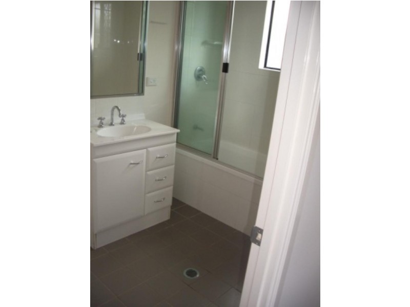 16 Simonsen Court, Kelso QLD 4815