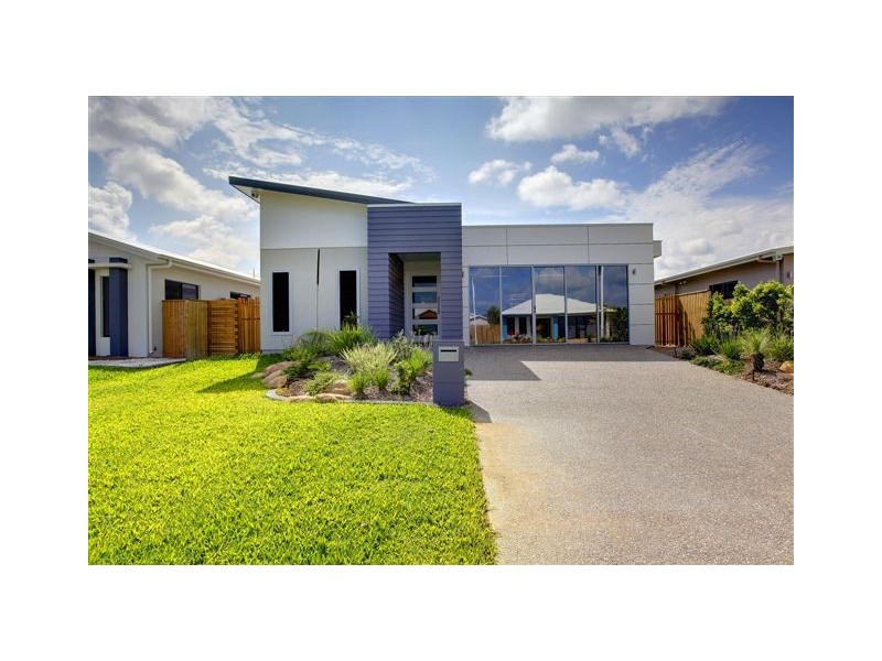 13 Balledonia, Mount Low QLD 4818