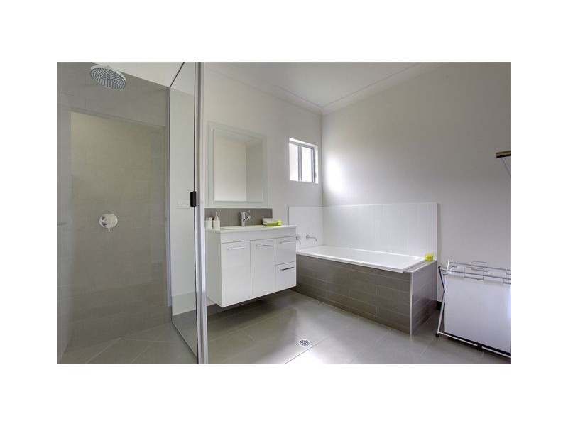 13 Balledonia, Mount Low QLD 4818