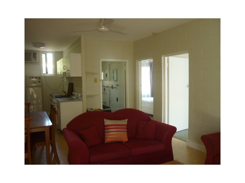 4/133 Eyre Street, North Ward QLD 4810