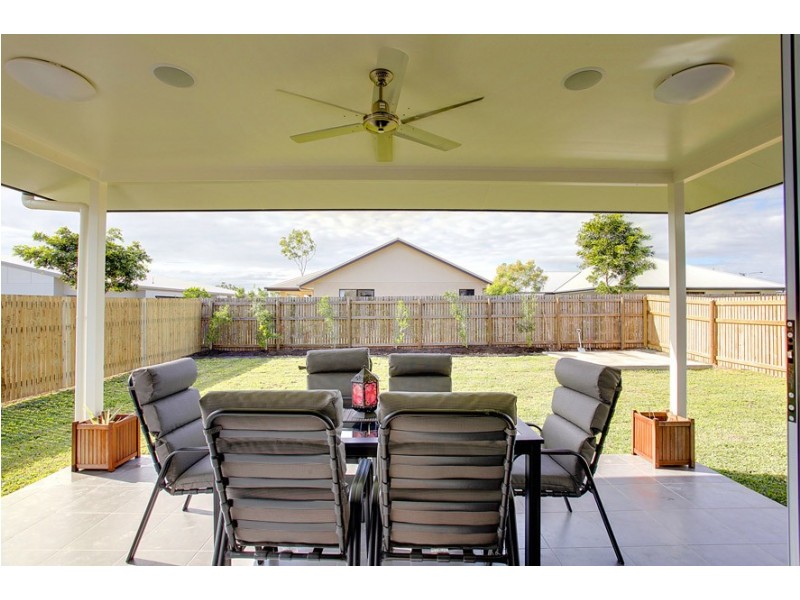 7 Black Apple, Mount Low QLD 4818