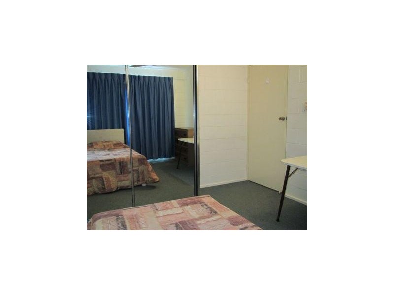 2/73 Punari St “The Haciendas”, Currajong QLD 4812