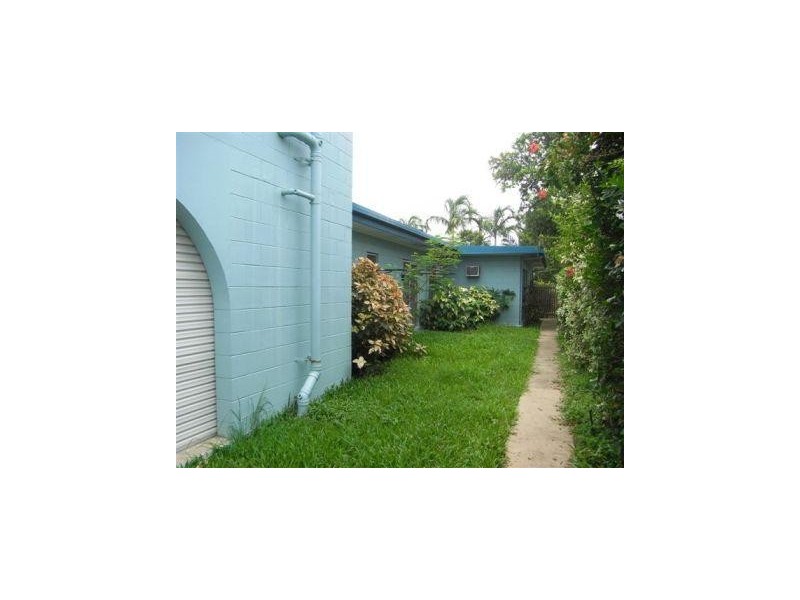 2/73 Punari St “The Haciendas”, Currajong QLD 4812