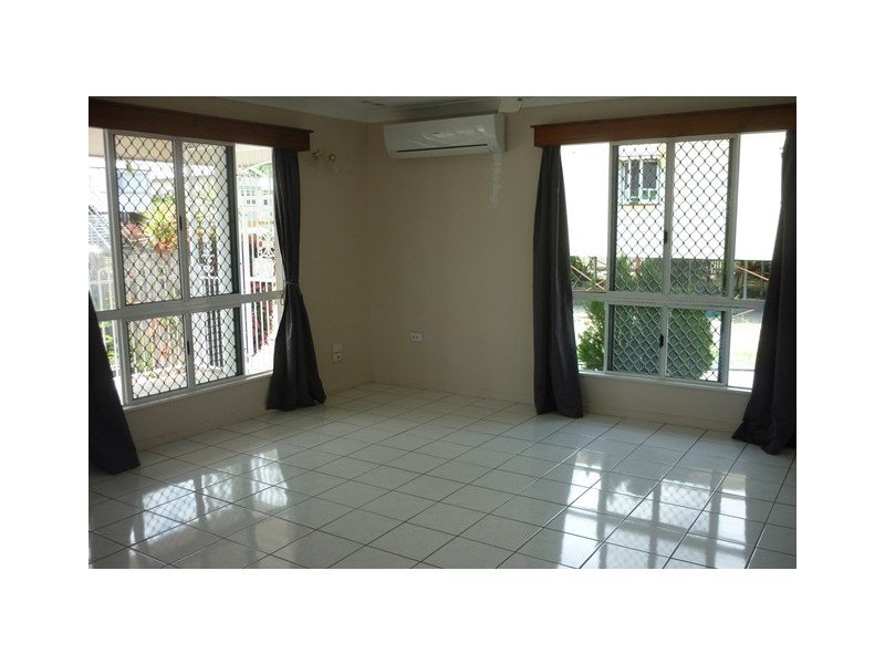 Unit 1/39 Ford Street, Hermit Park QLD 4812