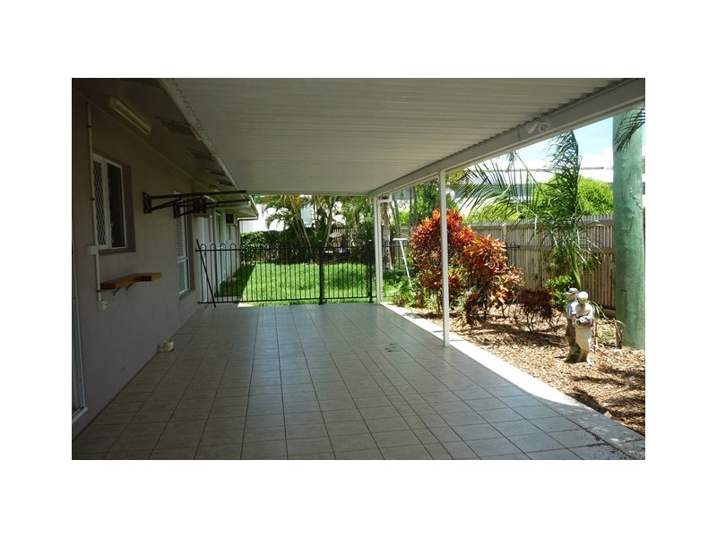 Unit 1/39 Ford Street, Hermit Park QLD 4812