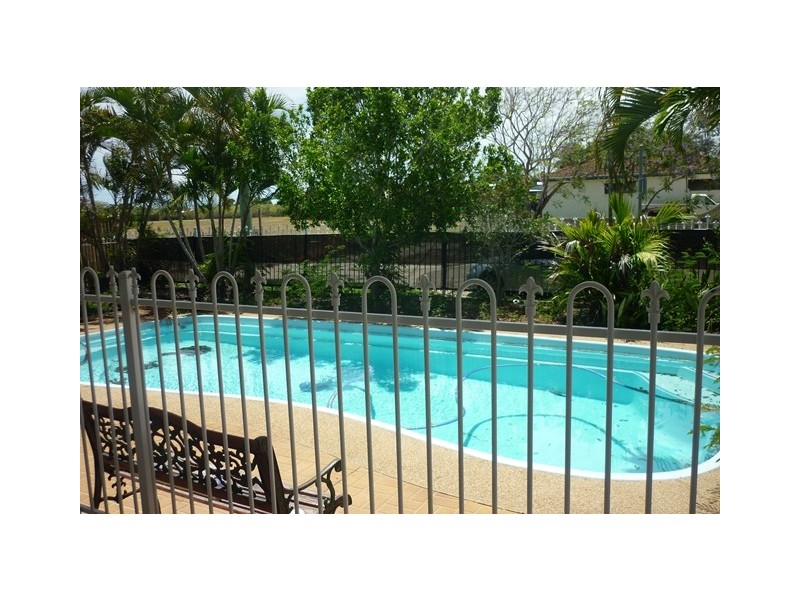 Unit 1/39 Ford Street, Hermit Park QLD 4812