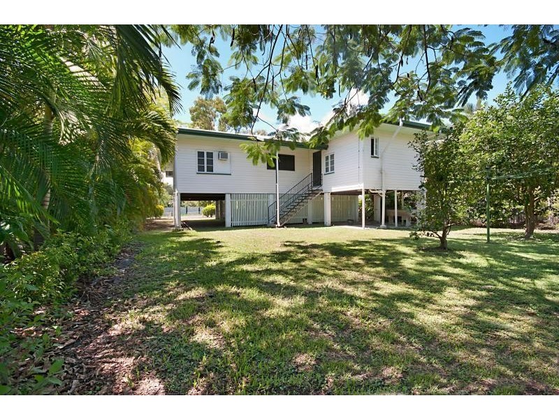 38 PUTT STREET, Railway Estate QLD 4810