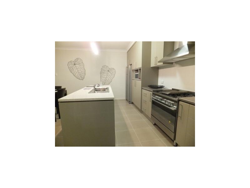 11 Belladonia, Mount Low QLD 4818