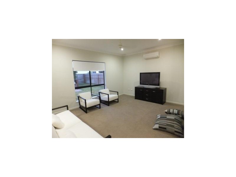 11 Belladonia, Mount Low QLD 4818