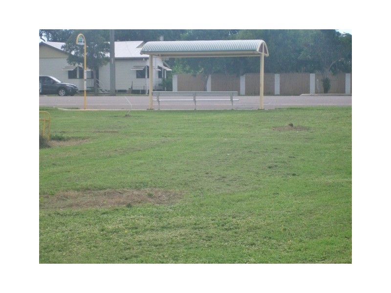 120 Ross River Road, Mundingburra QLD 4812