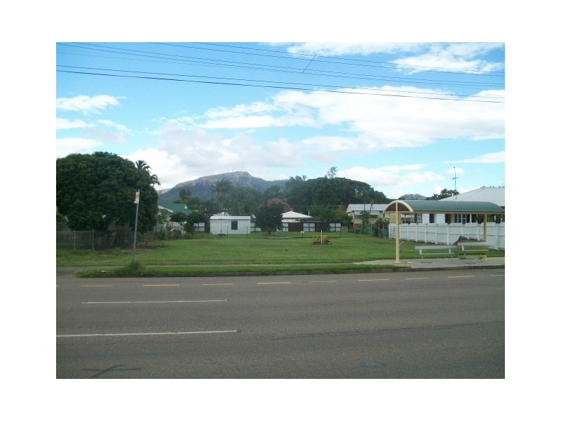 120 Ross River Road, Mundingburra QLD 4812