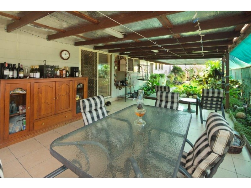 33 Barnett Street, Mount Louisa QLD 4814