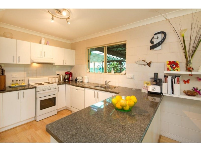 33 Barnett Street, Mount Louisa QLD 4814